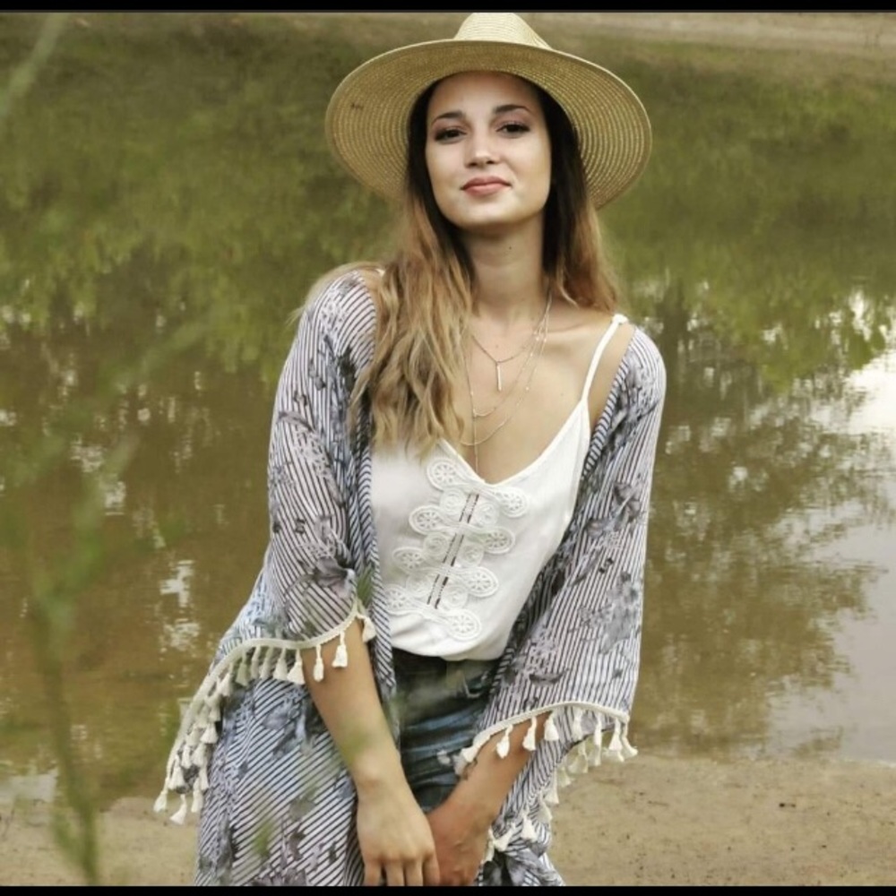 Last One! Gray striped floral duster/kimono - Picture 2 of 4